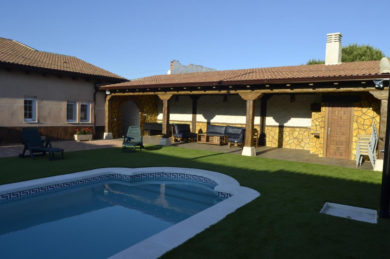 El Capricho De Los Carrascos Juarros de Voltoya Luaran gambar