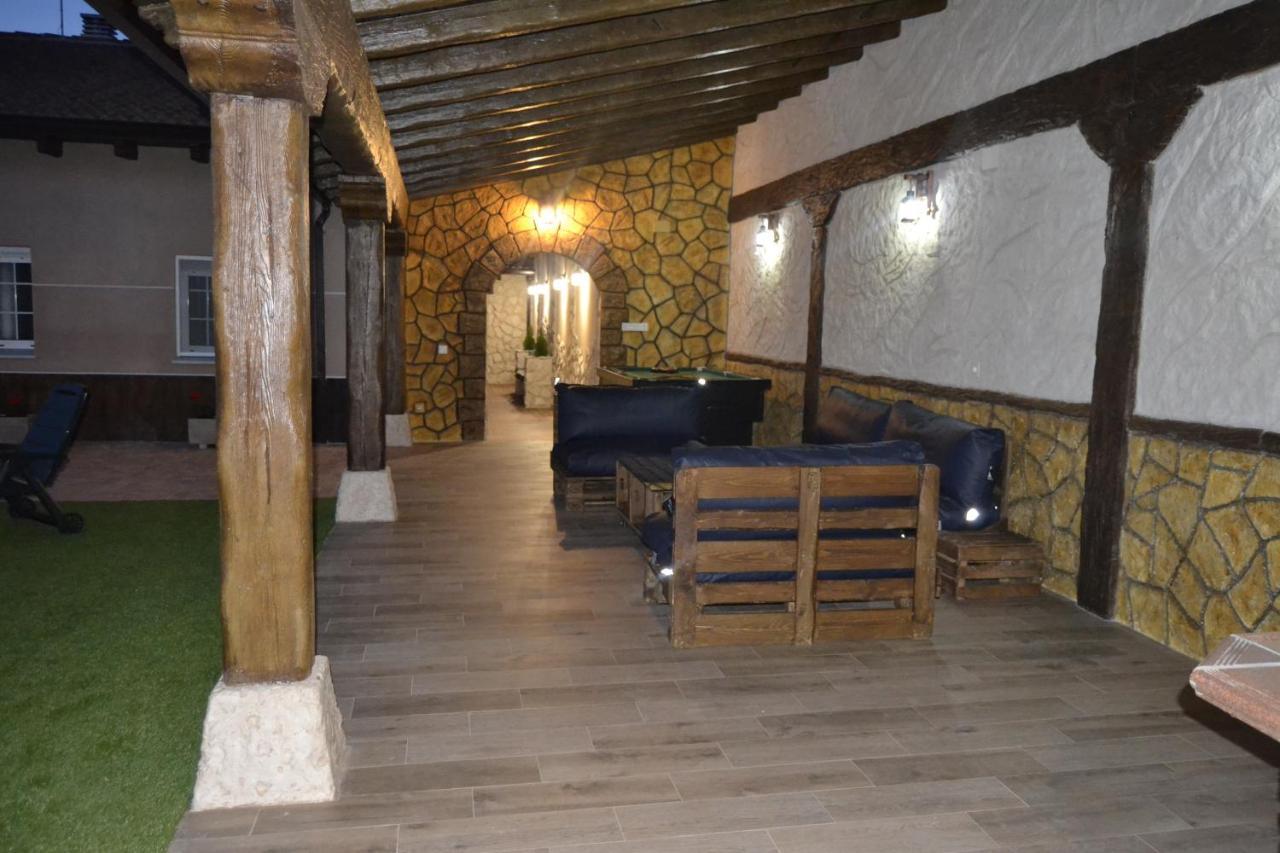 El Capricho De Los Carrascos Juarros de Voltoya Luaran gambar