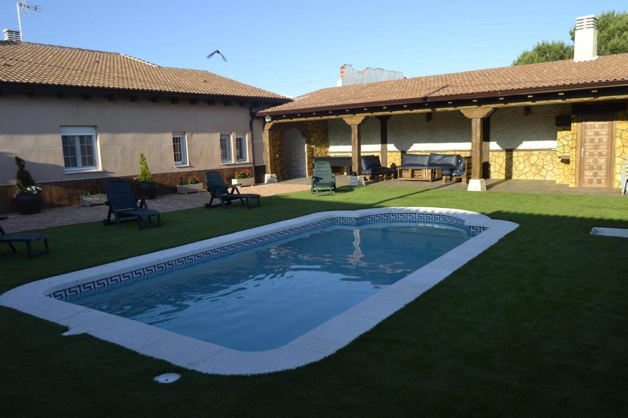 El Capricho De Los Carrascos Juarros de Voltoya Luaran gambar